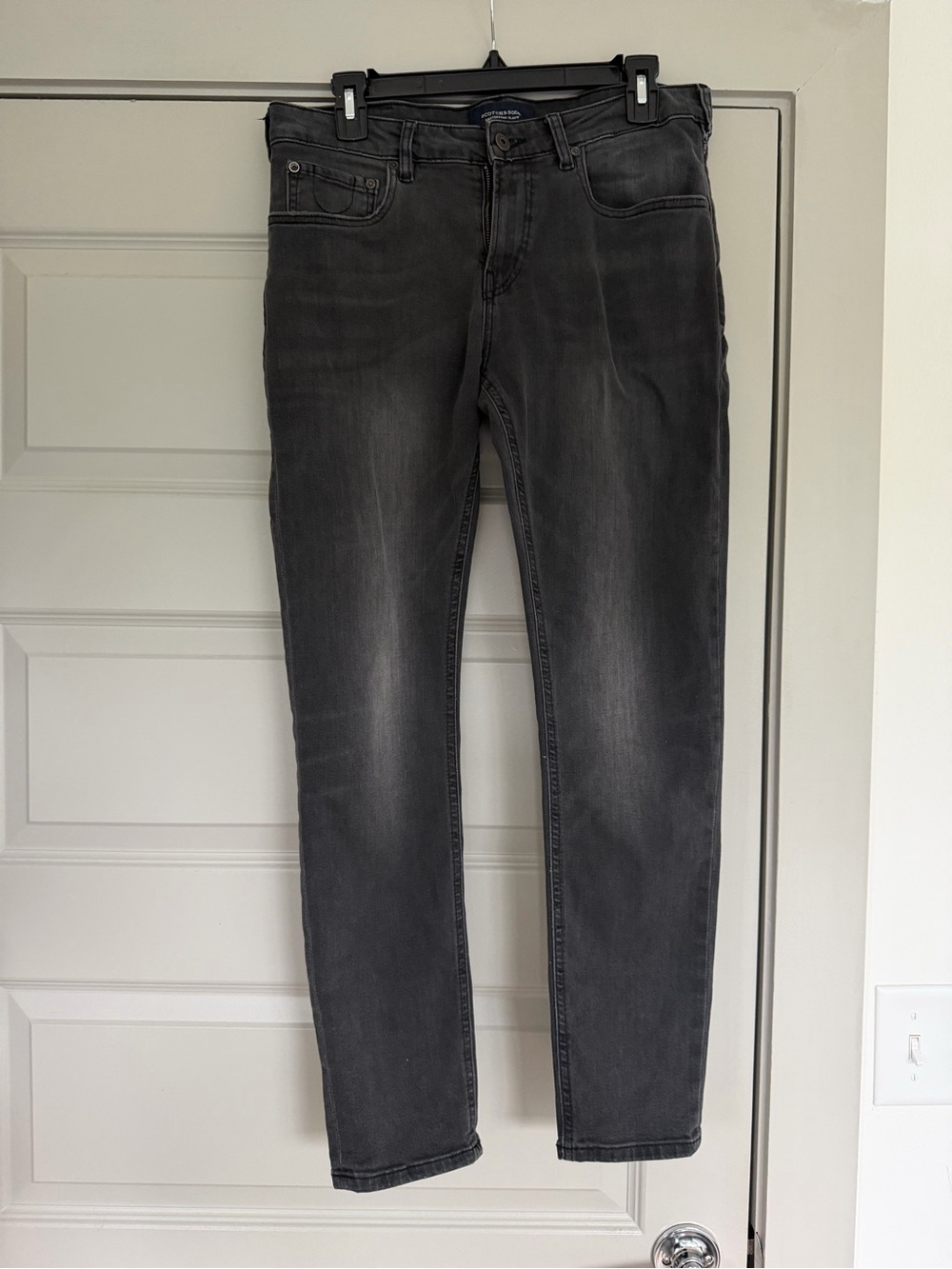 Scotch & Soda men’s Slim Straight Jeans in Charcoal Black, 32x30